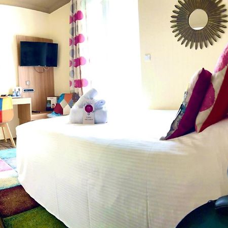 Kyriad Restaurant Centre Spa Vichy Bagian luar foto