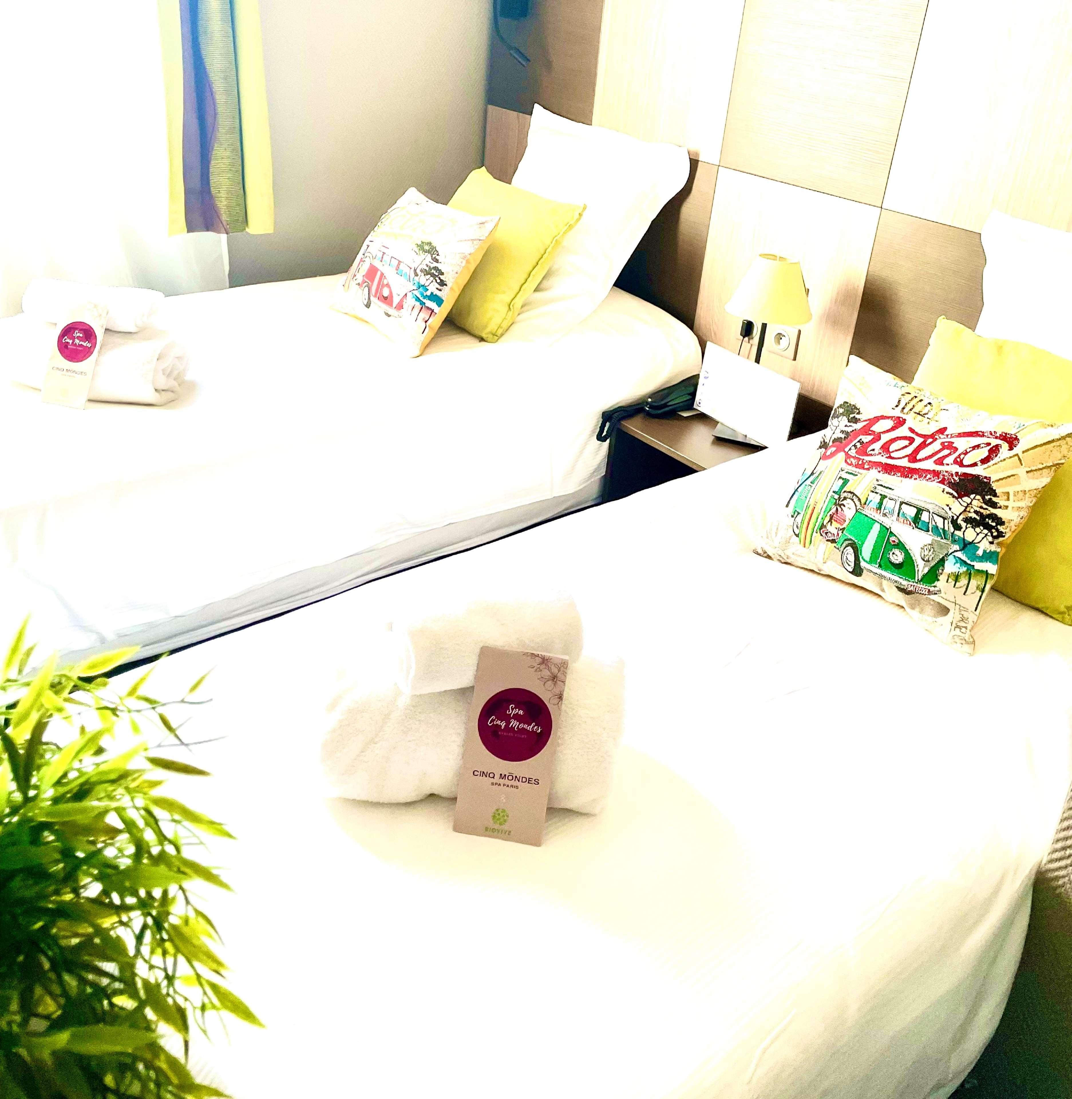 Kyriad Restaurant Centre Spa Vichy Bagian luar foto