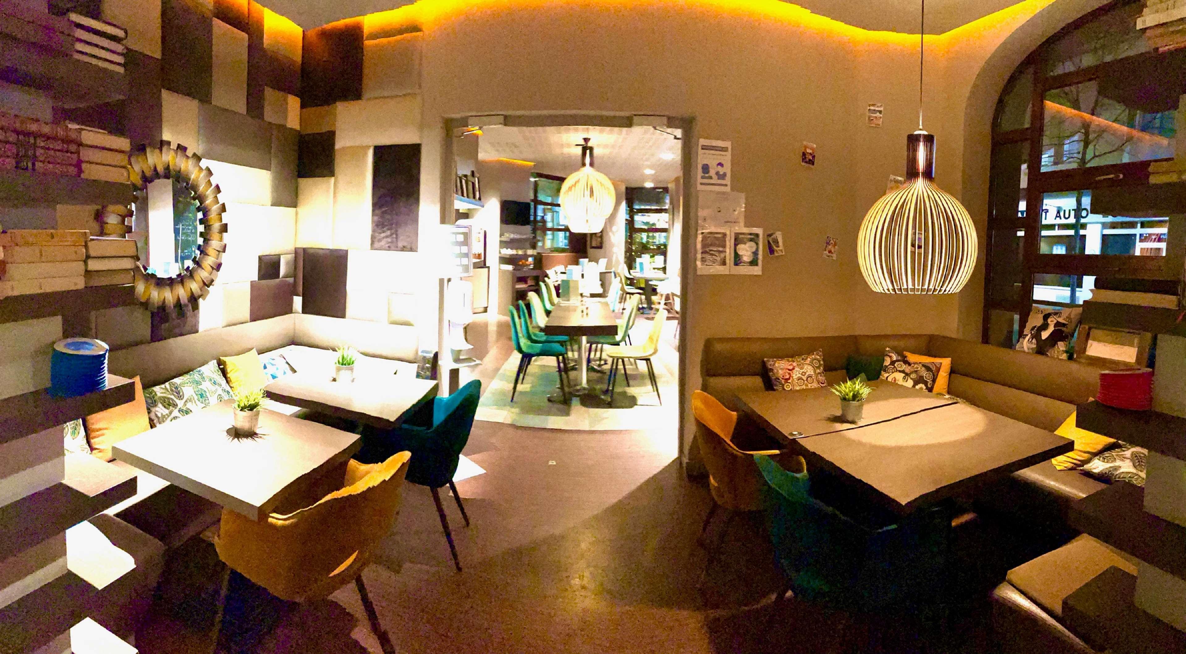 Kyriad Restaurant Centre Spa Vichy Bagian luar foto