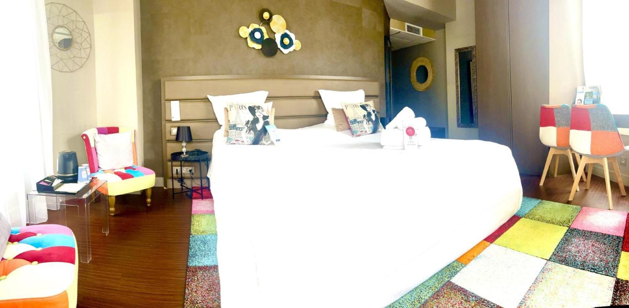 Kyriad Restaurant Centre Spa Vichy Bagian luar foto