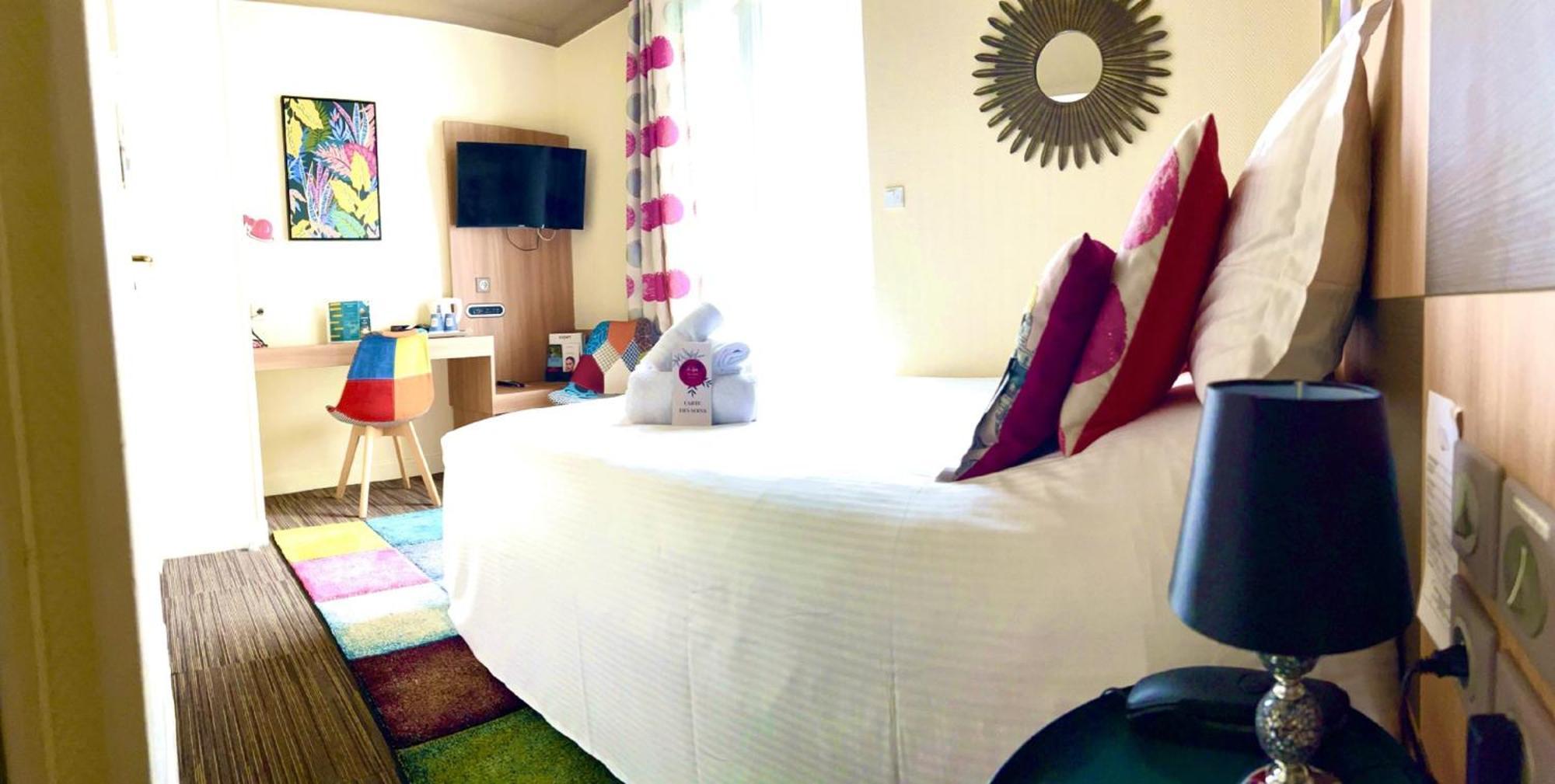Kyriad Restaurant Centre Spa Vichy Bagian luar foto